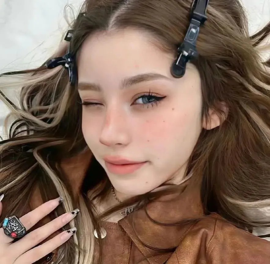 马路对面的房子